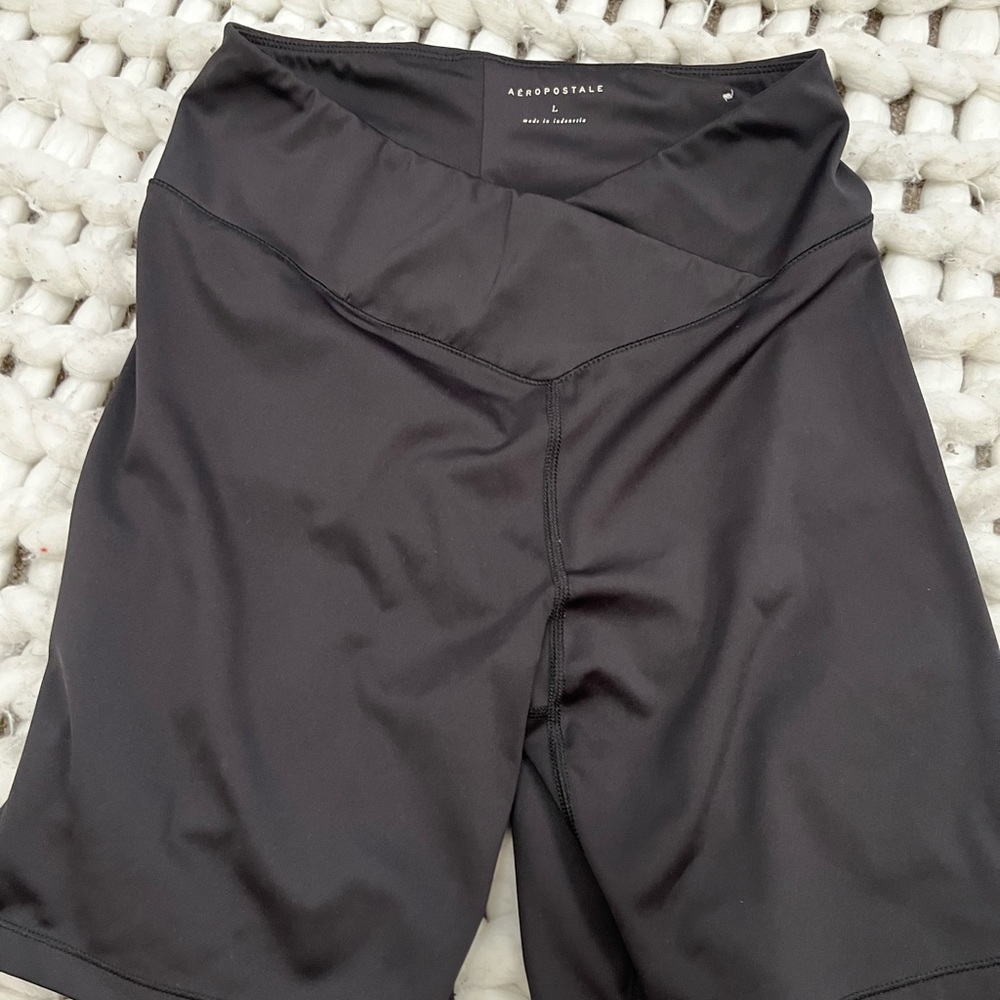 Large aèropoatale biker shorts